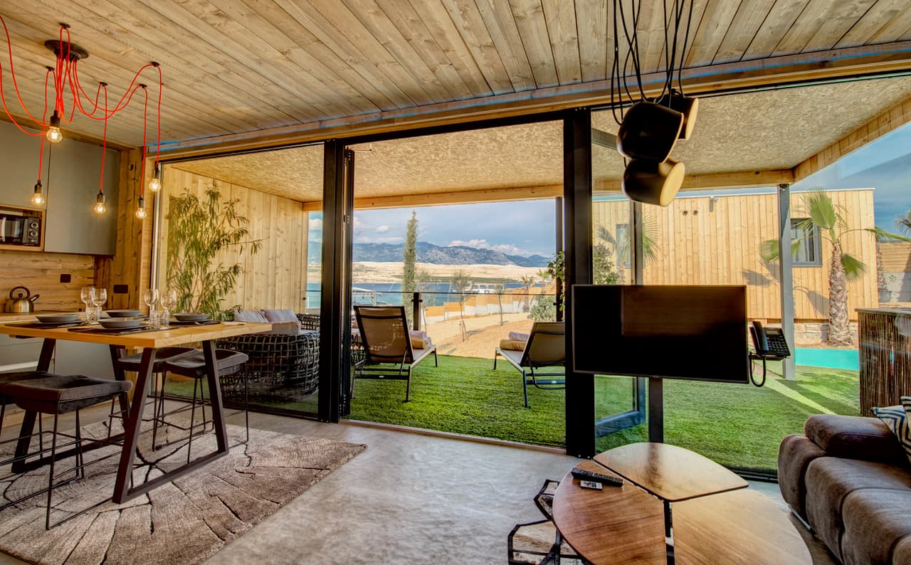 NOA Glamping Resort Novalja — villa & piscine à Zrce Beach, Novalja (1)
