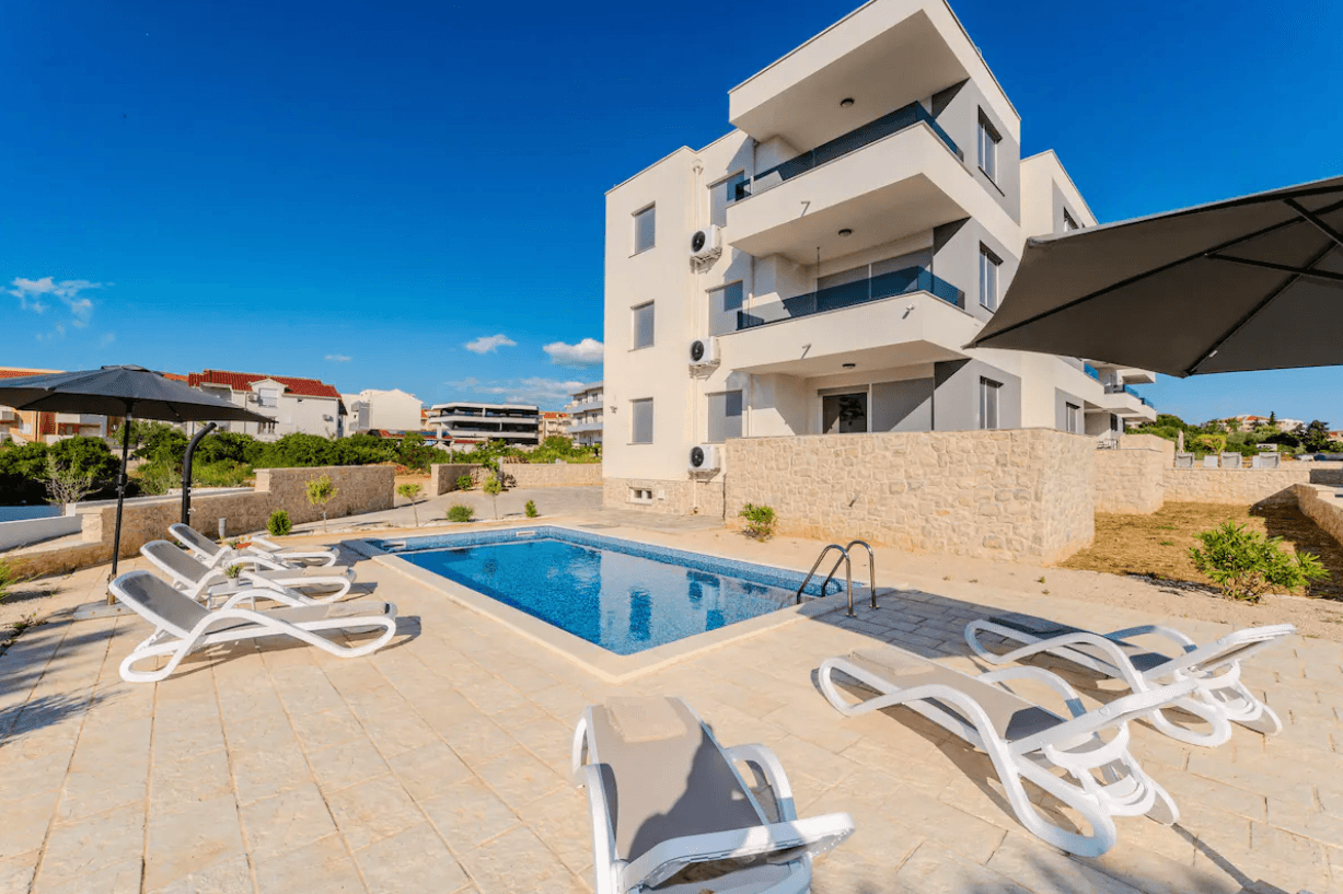 Mirjana Stadt-Apartment 6 à Novalja