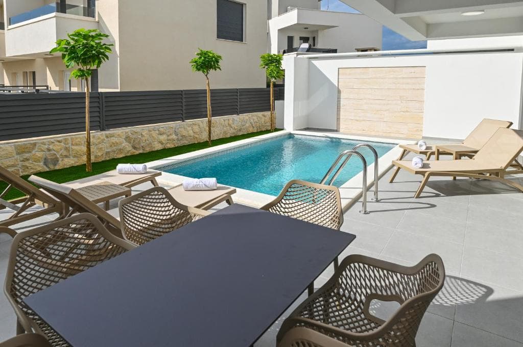 Appartement Mila avec piscine privée