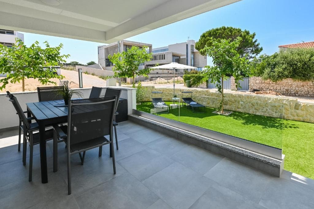 Olive Garden 6 OG Appartement à Novalja