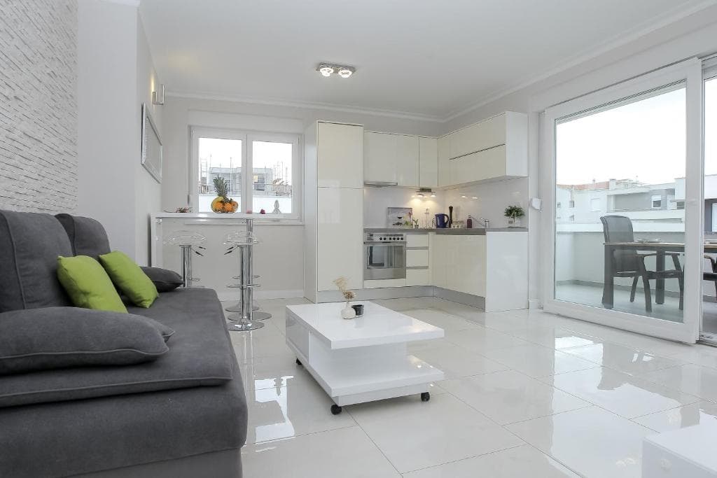 Appartement Tomana 6 avec terrasse à Novalja